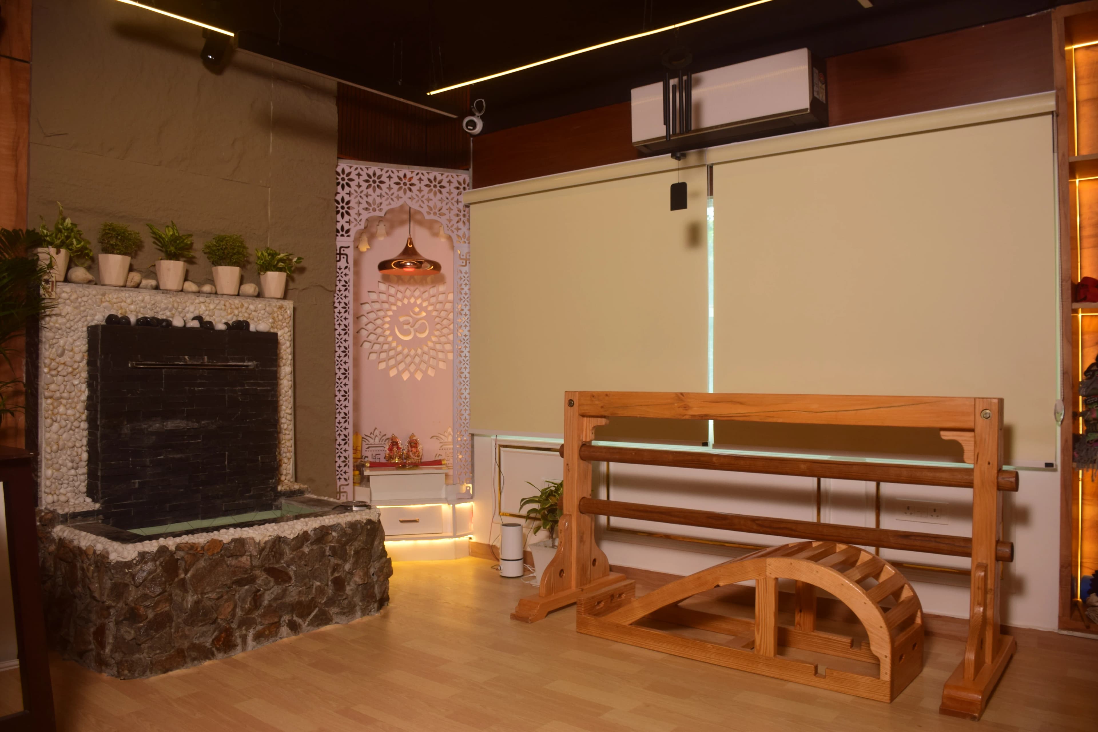 A corner of calm — water, shrine and props for therapeutic work